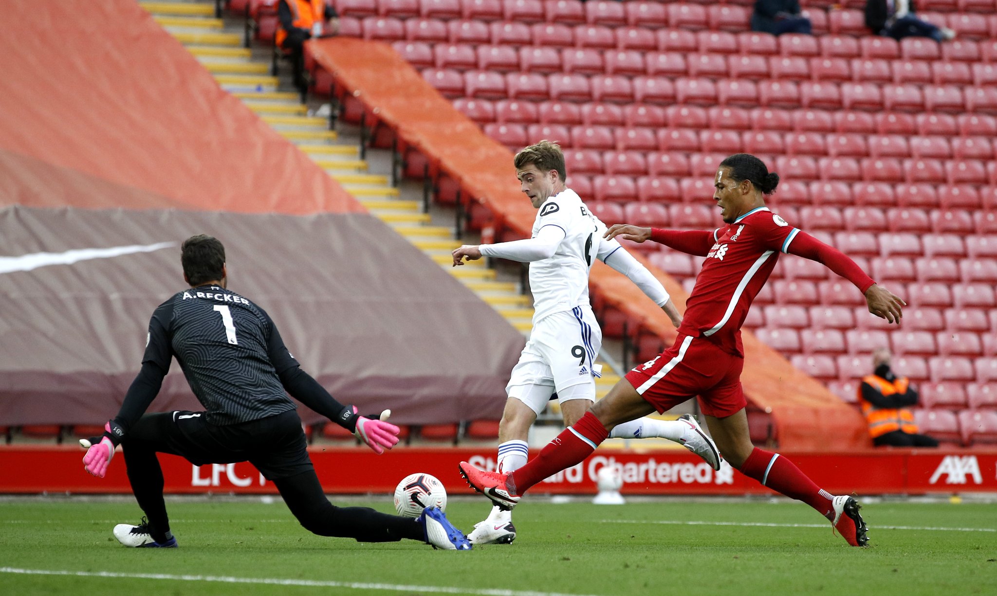 示了强大的 示了强大的